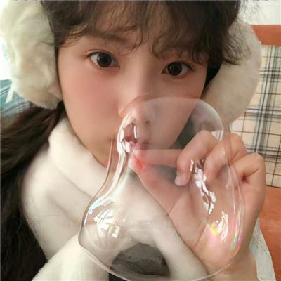 月亮中的亚马逊女人