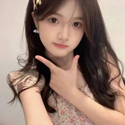 她比月光更耀眼